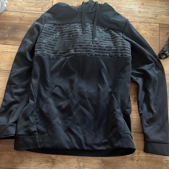 Black Nike sweatshirt with higher neck - Picture 1 of 4